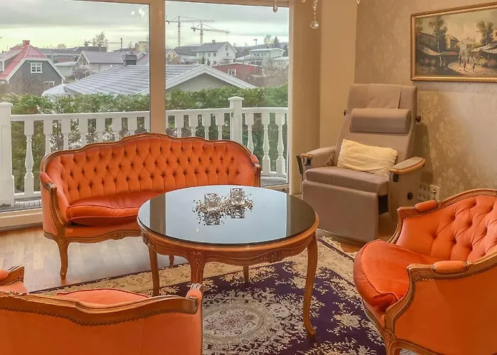 Apartment 1 Bedroom In *