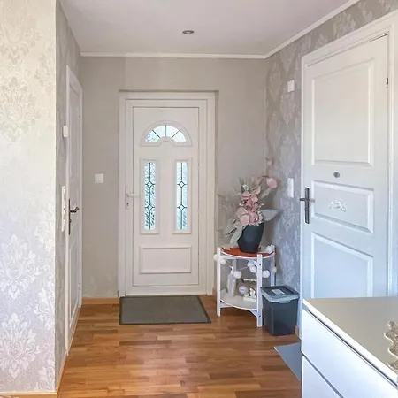 דירה 1 Bedroom In *